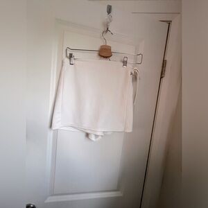 Forever 21 off white skort with side tie size M